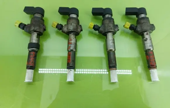 Ford Fiesta Fuel injectors set 9655304880