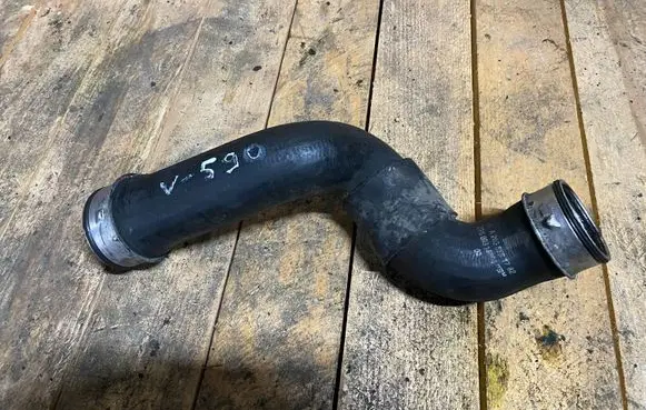 Mercedes-Benz C W203 Intercooler hose/pipe A2035281782 2035281782