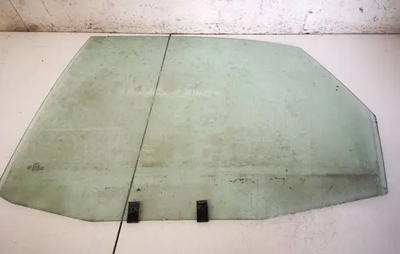 Audi A4 S4 B5 8D Rear door window glass AS2