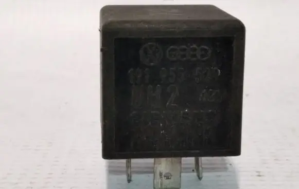 Volkswagen PASSAT B4 Other relay 191955529