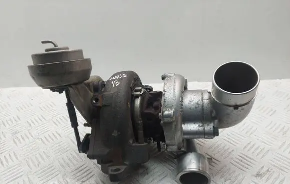 Toyota Auris 150 Turbo 172010R022 0712200006 0712200007