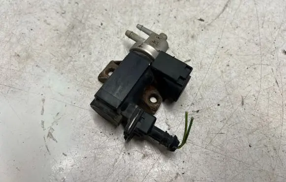 Suzuki SX4 Vacuum valve 70143200