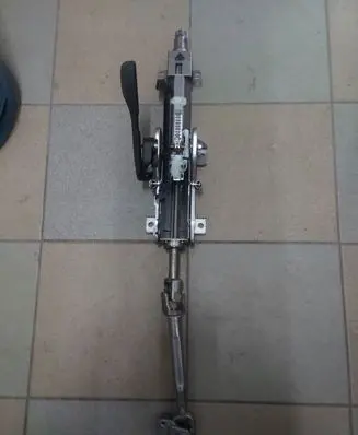Volkswagen Golf VIII Steering wheel axle