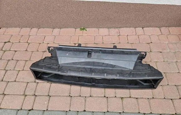 Opel Vivaro Intercooler air channel guide 214772888R