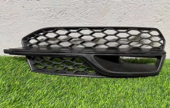 Audi A3 S3 8V Front bumper lower grill 8V3807681G