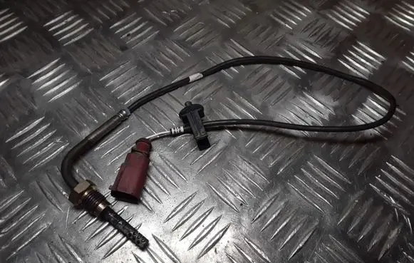 Volkswagen Touran I Exhaust gas temperature sensor 03G906088 VWAGATS200