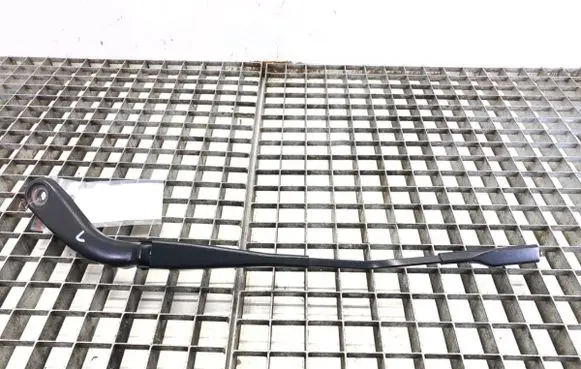 Front wiper blade arm
