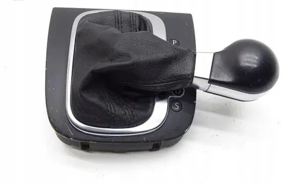 Volkswagen Scirocco Gear lever shifter trim leather/knob 1K2713203AN