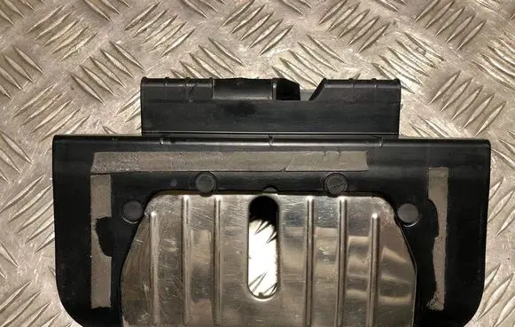 Trunk/boot sill cover protection