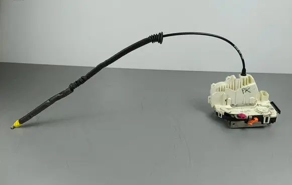 Jeep Grand Cherokee Front door lock P68250661AC