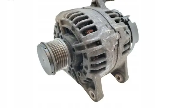 Renault Clio III Generator/alternator 8200390675