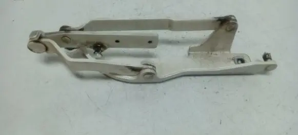 Fiat 500 Tailgate/trunk/boot hinge