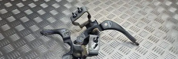 Audi A4 S4 B6 8E 8H Tailgate/trunk/boot hinge 8E9827300E 8E9827299E