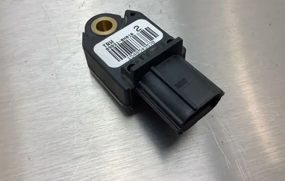 Toyota Yaris Airbag deployment crash/impact sensor 898310H010 1548543570