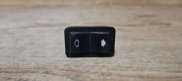 BMW 5 E39 Electric window control switch 8368974