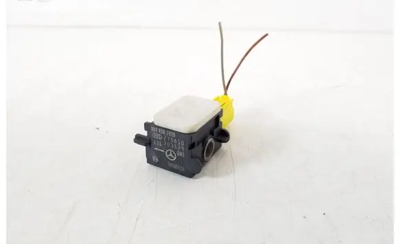 Mercedes-Benz R W251 Airbag deployment crash/impact sensor A0038202826