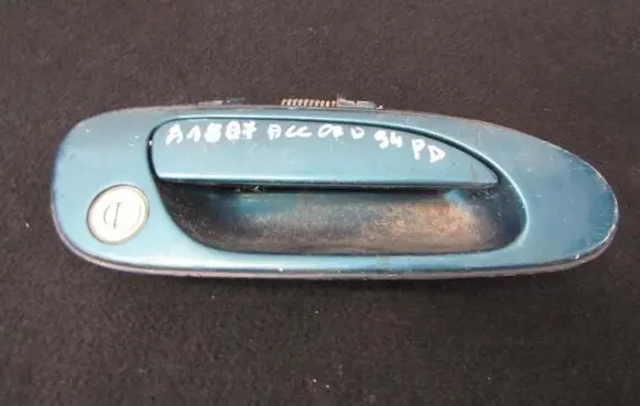 Honda Accord Front door exterior handle 946051