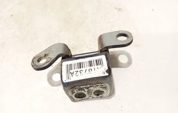Honda CR-V Rear door lower hinge