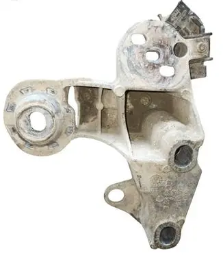 Audi A4 S4 B6 8E 8H Engine mounting bracket 8E0199352N