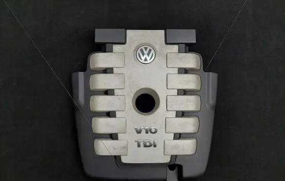 Volkswagen Touareg I Engine cover (trim) 07Z103935H 07Z103935