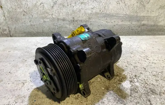 Peugeot 307 Air conditioning (A/C) compressor (pump) SD6V12 4780101345 0134A