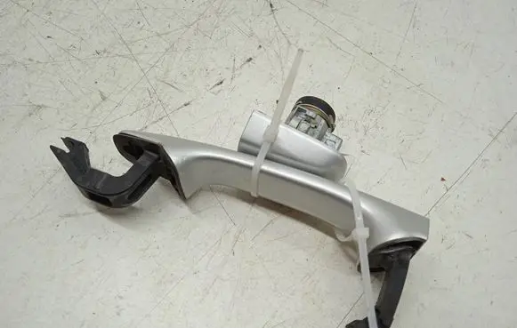 Volvo V70 Front door exterior handle 30753785