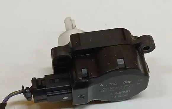 Citroen C4 I Picasso Air flap motor/actuator A21200500