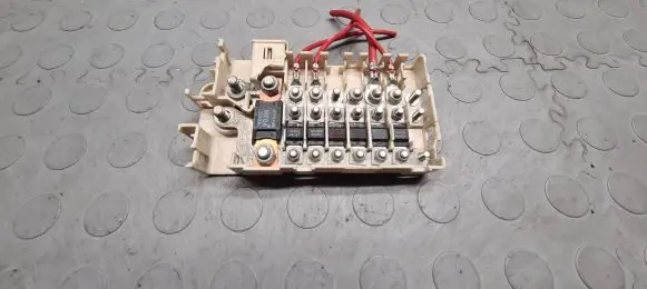 BMW 7 E38 Fuse box set 8370638