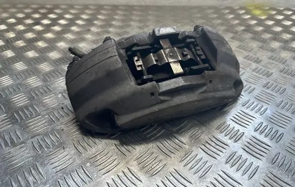 Mercedes-Benz GLC C253 Front brake caliper