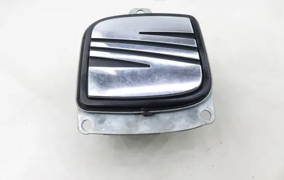 Seat Leon (1P) Rear door exterior handle/bracket 5P0827565C