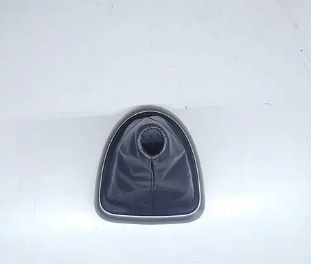 Nissan Qashqai Gear lever shifter trim leather/knob P13773A77000 96935JB000