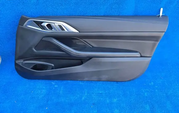 BMW 4 G22 G23 G24 G26 Front door card panel trim