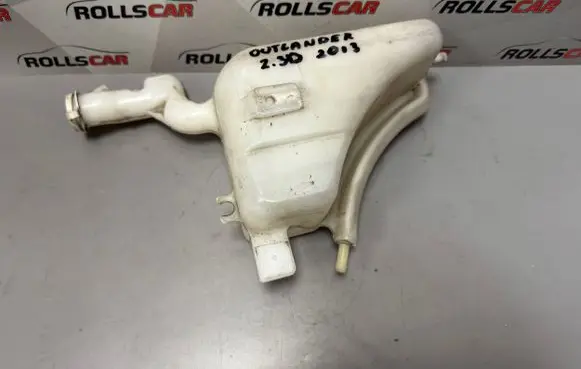 Mitsubishi Outlander Windshield washer fluid reservoir/tank