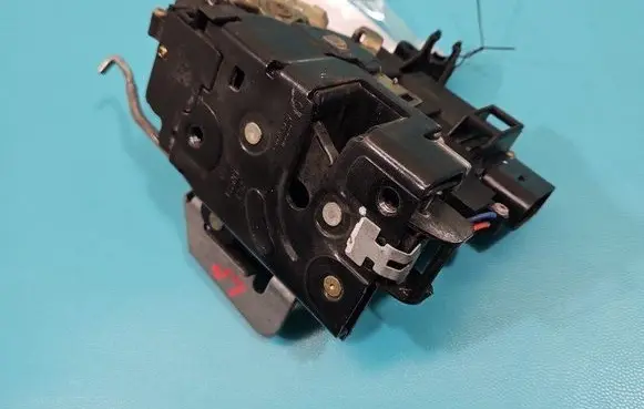 Front door lock