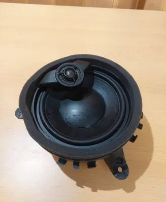 Volvo XC90 Front door high frequency speaker 30752354 85766Z 7015406