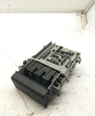 Opel Insignia A Fuse module 1322786