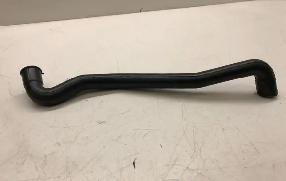 Volkswagen PASSAT B8 Engine coolant pipe/hose 5G2816311