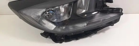 Toyota Aygo X Headlight/headlamp 0171674