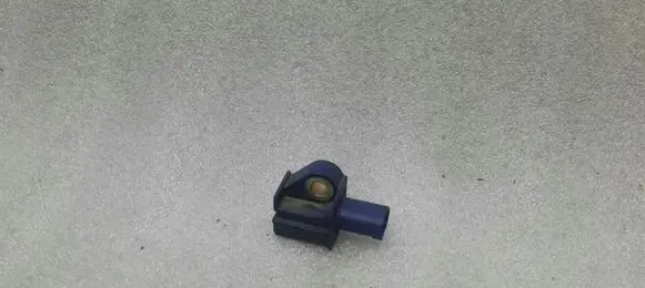 Mercedes-Benz E W212 Airbag deployment crash/impact sensor A2128204926