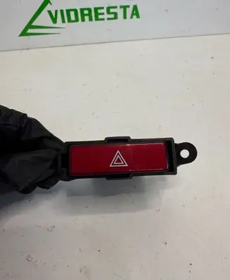 Honda HR-V Hazard light switch M55804 HZST5A