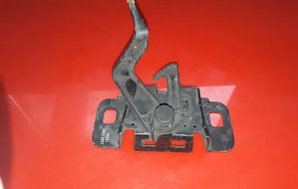 Opel Zafira C Engine bonnet/hood lock/catch 13371990 14205