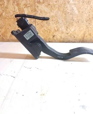 Hyundai Santa Fe Accelerator throttle pedal 0281002557 3270526010