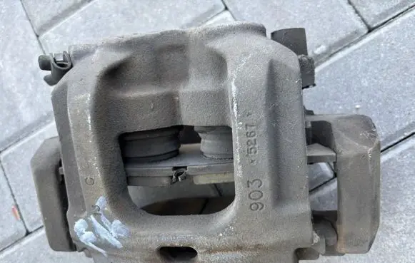 BMW X6 F16 Front brake caliper 
