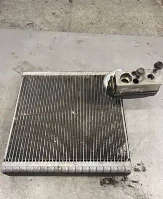Renault Master III Air conditioning (A/C) expansion valve 52358590