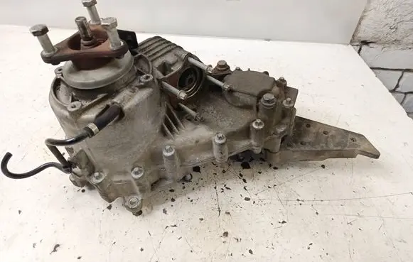 BMW X3 E83 Gearbox transfer box case 7555294 7550173