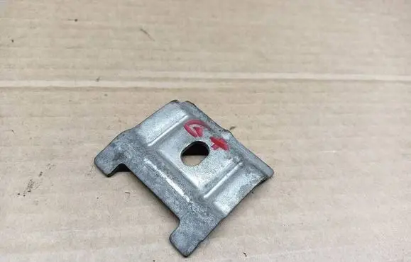 Volkswagen Golf Plus Battery bracket 