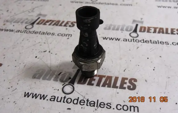 Vauxhall Insignia A Oil pressure sensor 
