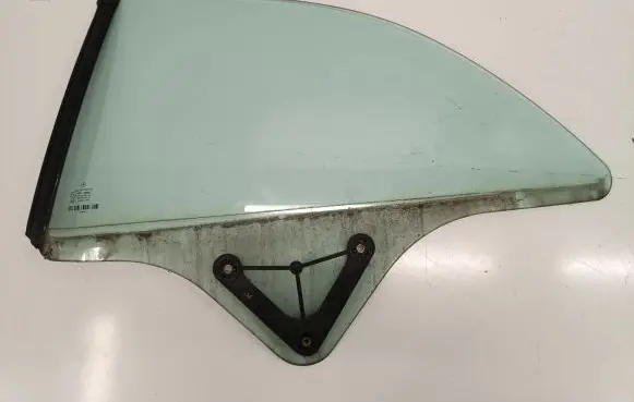 Mercedes-Benz E A207 Rear side window 43R00050