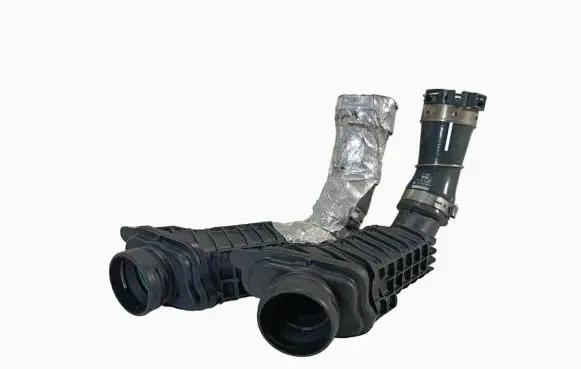Renault Clio IV Turbo air intake inlet pipe/hose