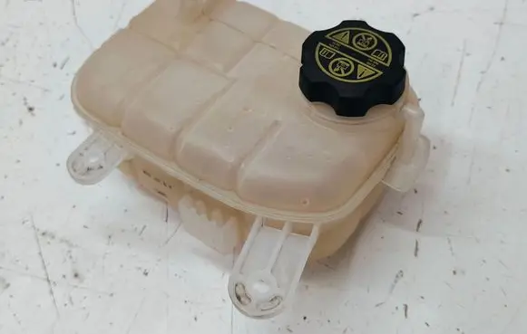 Buick Encore I Coolant expansion tank/reservoir 95380033